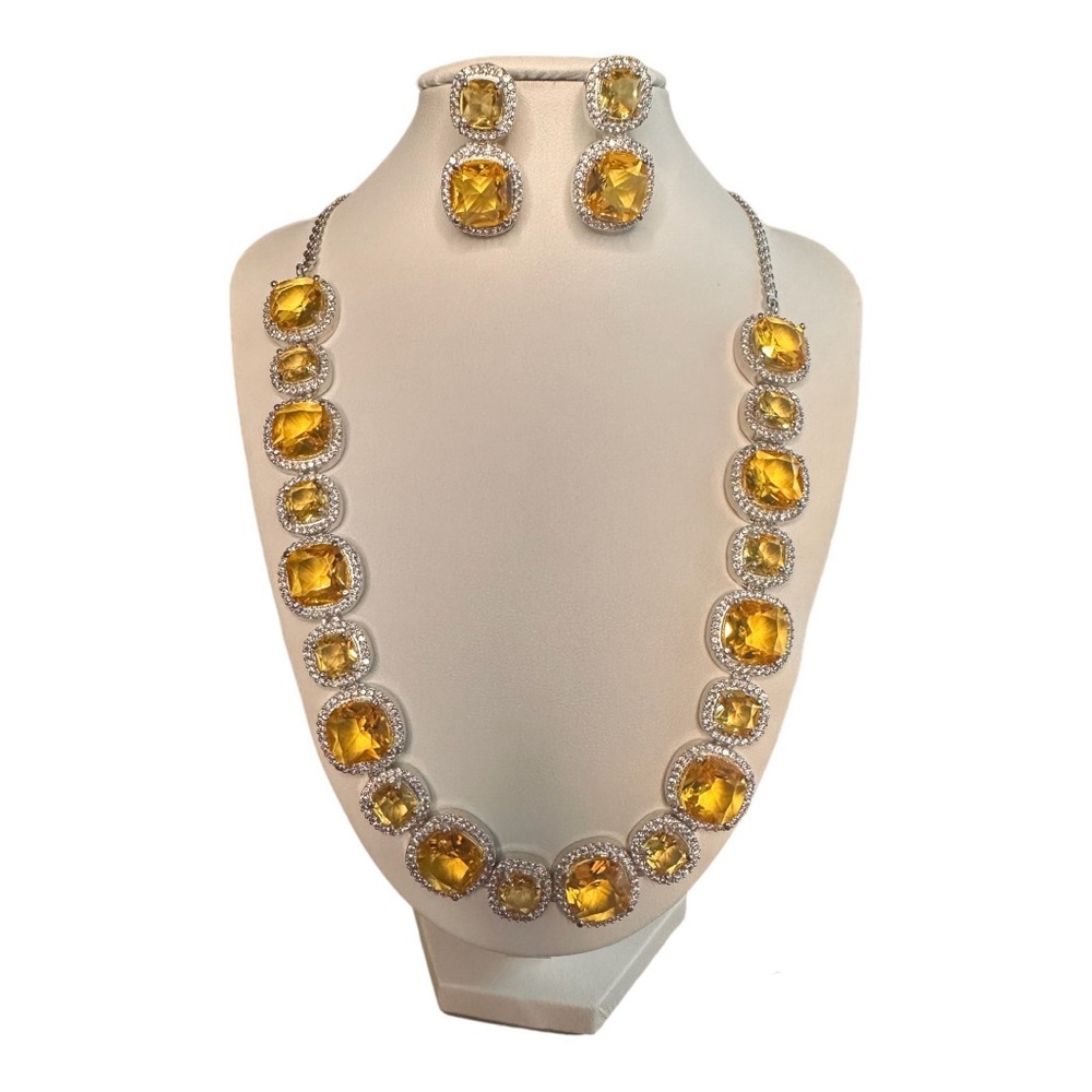 Beautiful Yellow Crystal and Diamonds Necklace, Vintage Luxury Fashion, Y2K